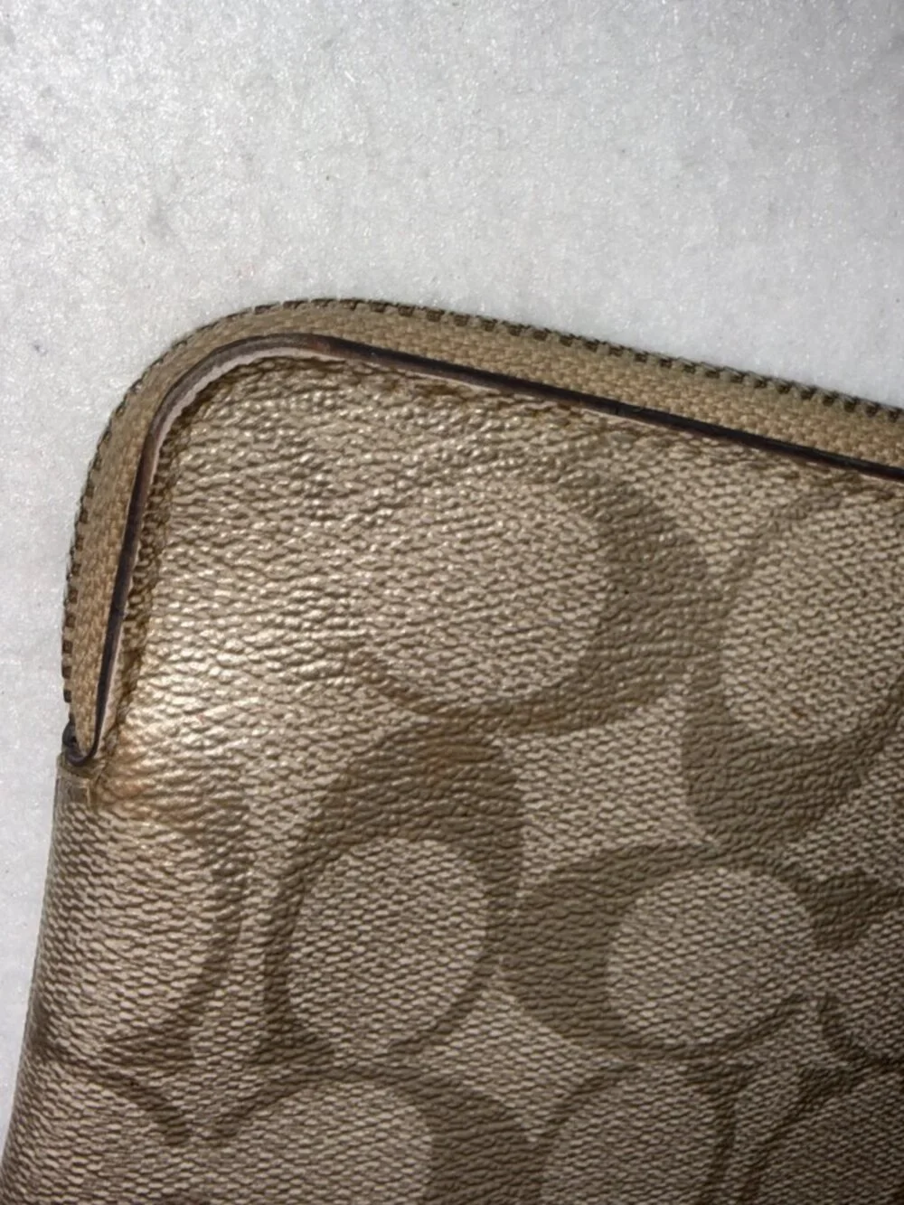VINTAGE Y2K Coach Metallic Gold Logo Wristlet Small Designer Bag Zip Closure